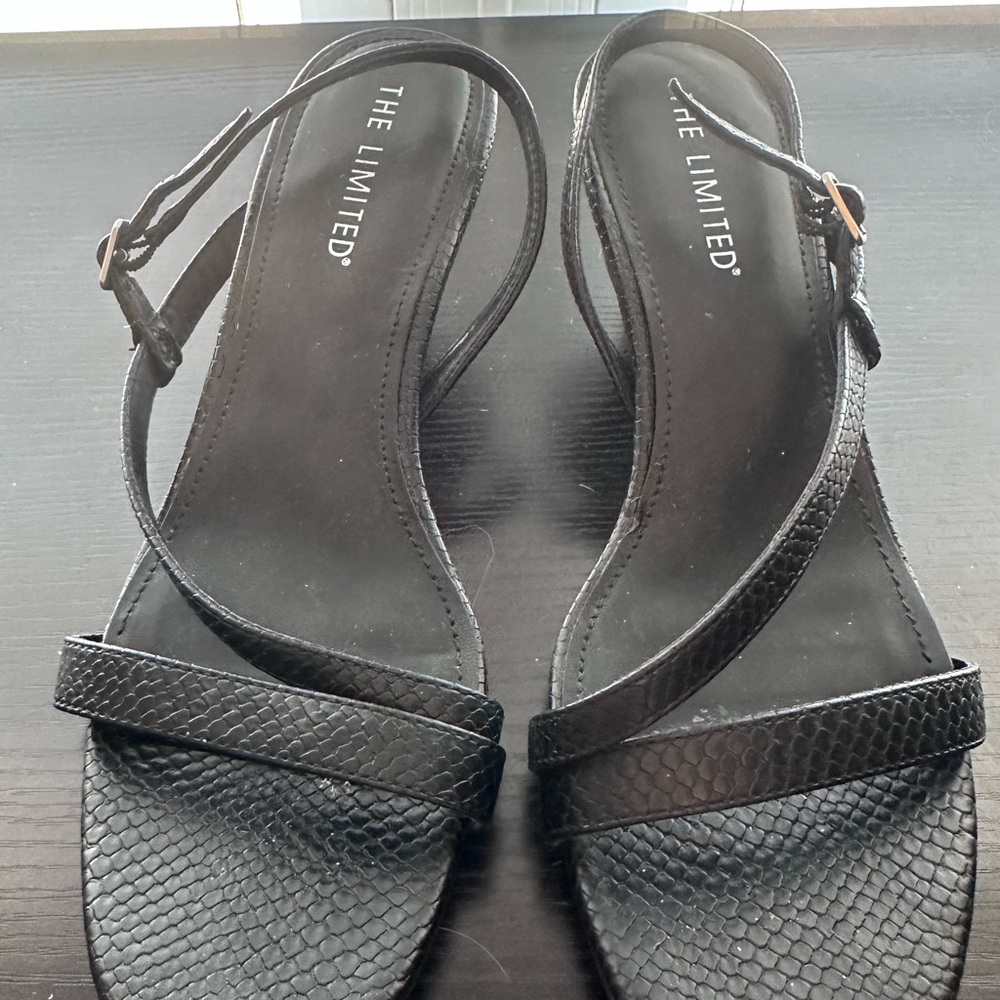 The Limited Black Textured Sandals
